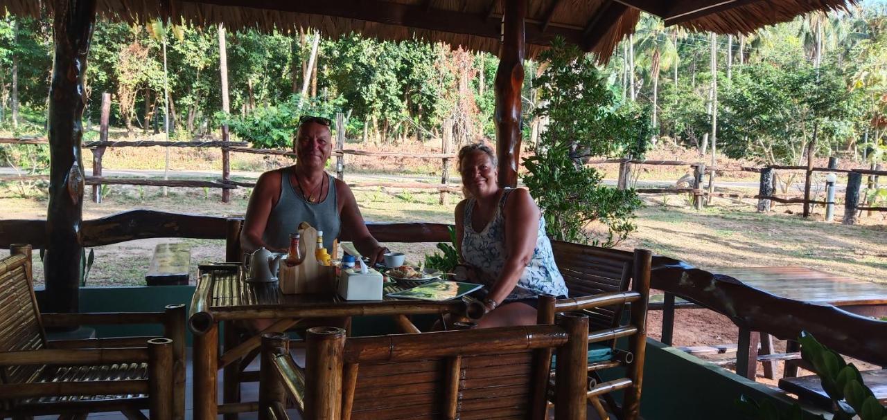 Kohjum Freedom Resort ジュム島 エクステリア 写真