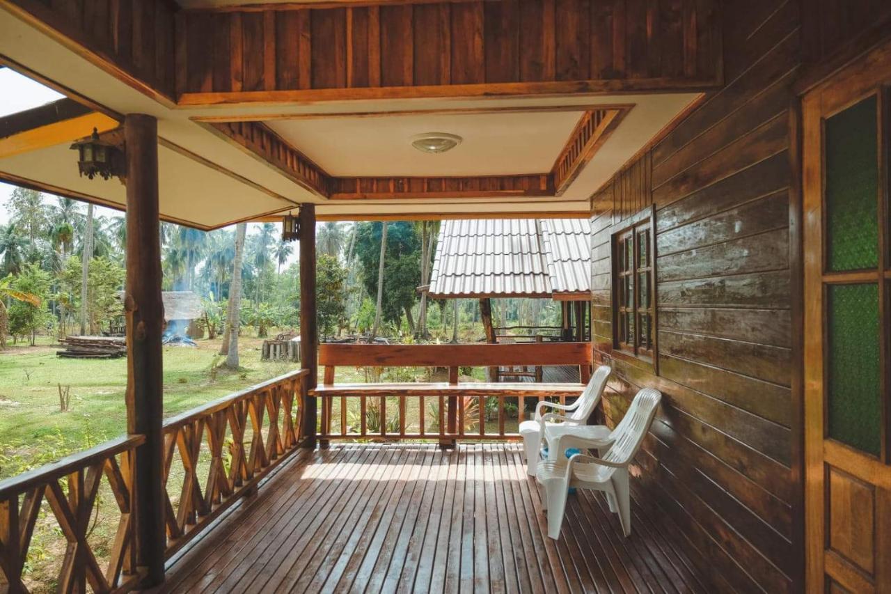 Kohjum Freedom Resort ジュム島 エクステリア 写真