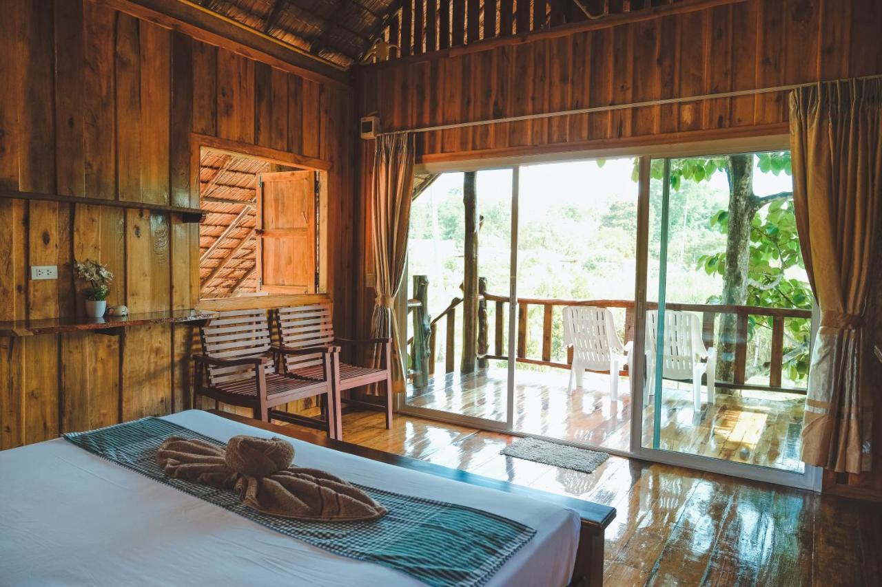 Kohjum Freedom Resort ジュム島 エクステリア 写真