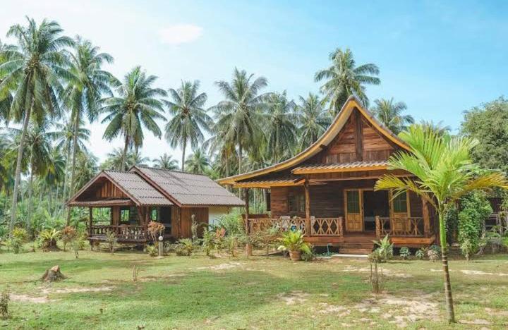 Kohjum Freedom Resort ジュム島 エクステリア 写真