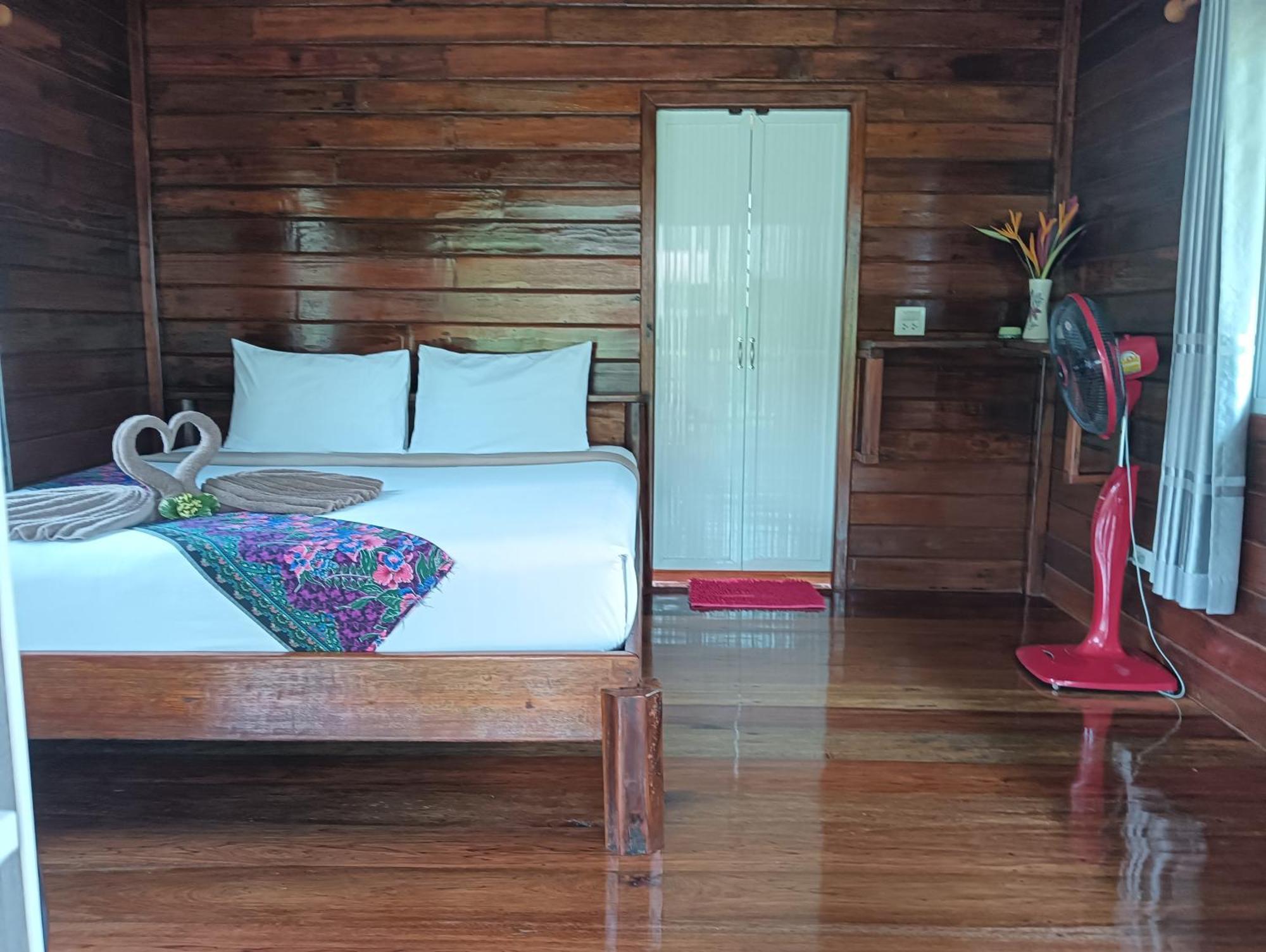 Kohjum Freedom Resort ジュム島 エクステリア 写真
